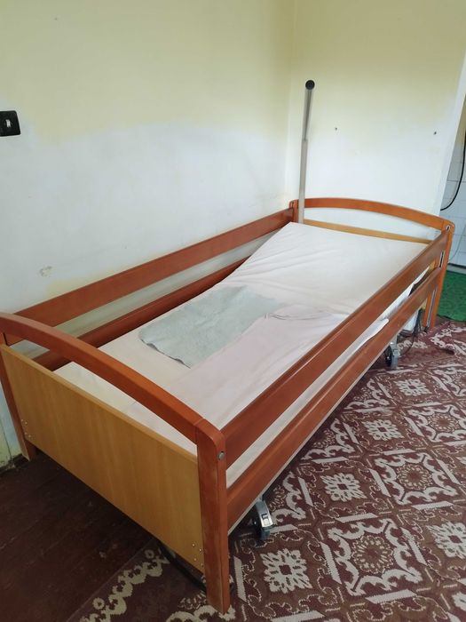 Болнично легло Ел задвижване