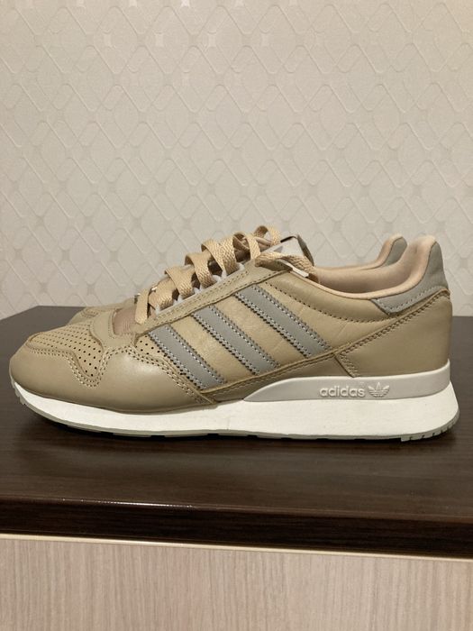 Маратонки адидас