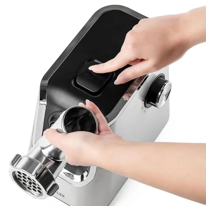 Нова месомелачка със сокоизстисквачка за домати Muhler MG-1808TS, 1800W