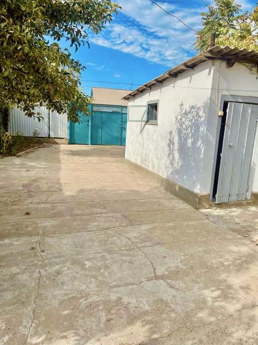 Дом продается с мебелью в центре