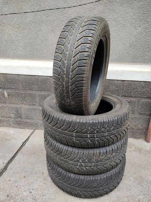 Vând Set Cauciucuri 215/65/17 Semperit M+S Import recent Germania