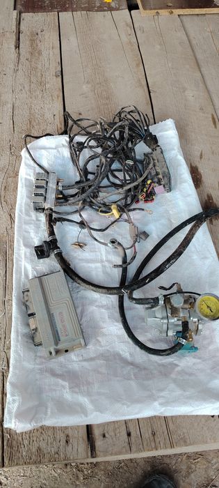 4 pokaline gaz pianer kalonki. Kelisimli