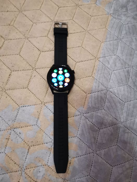 Продавам чисто нов смарт часовник Smart Watch!