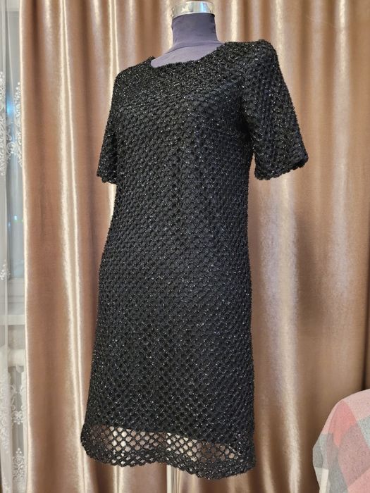 Черное платье, красивое!