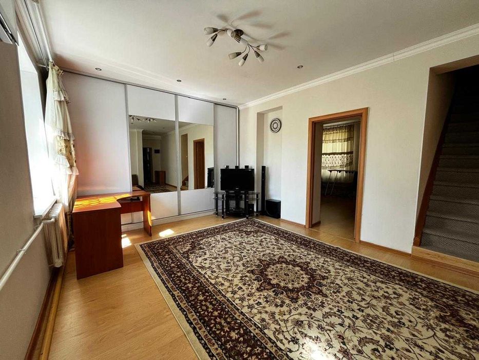 Продаю 3-комнтаный дом  в городе!