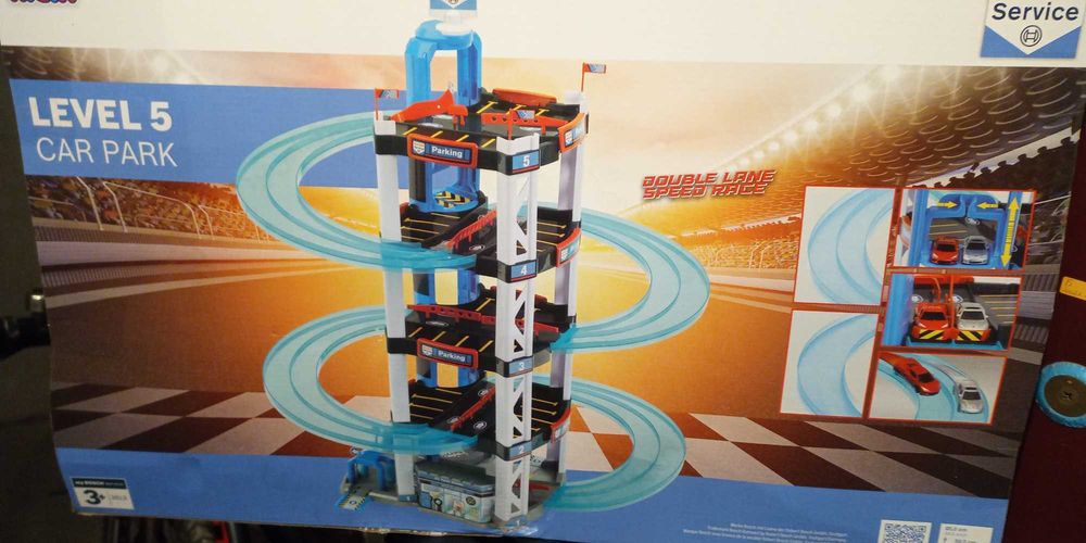 Играчки за момчета - сглобяем паркинг bosch  с коли и асансьор