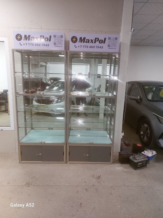 Витрины стеклянные