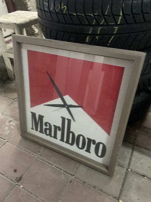 Obiecte de colectie - firma ext Marlboro, firma int Bond ceas Marlboro
