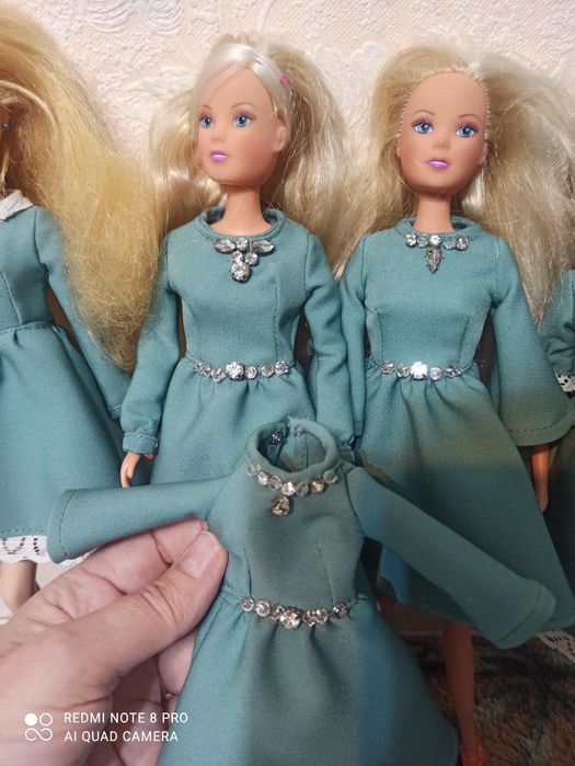 Платья для кукол и толстовки