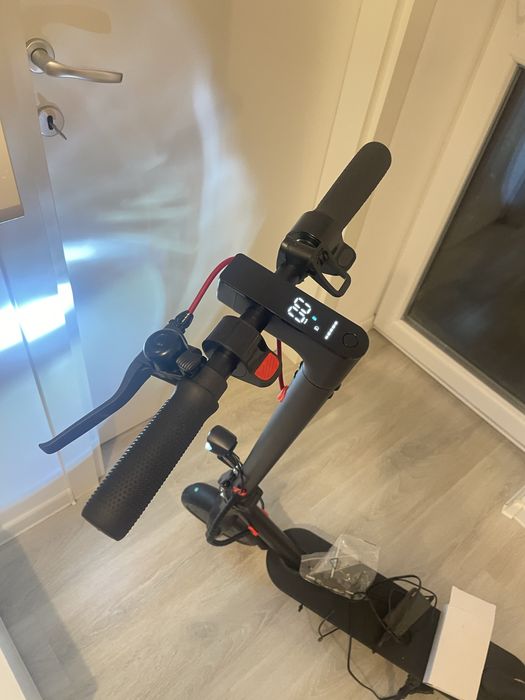 Trotinetă electrică Zamelux P319 – nouă, nefolosită