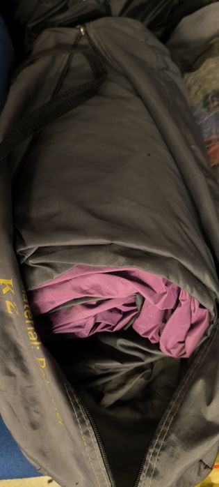 cort 3-4 persoane+2 paturi+2 saltele auto gonflabile