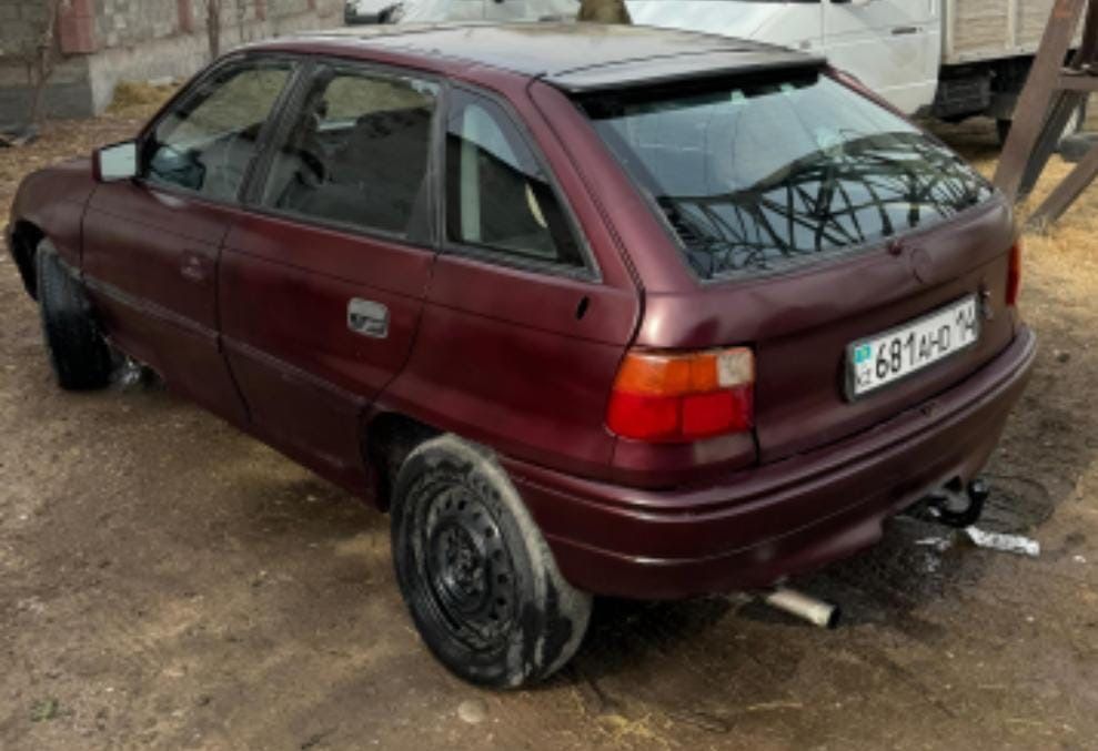 Opel astra срочно сатылады