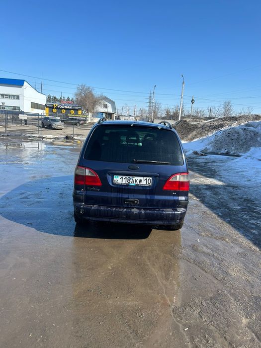 Продам Форд 7 местный на полном ходу