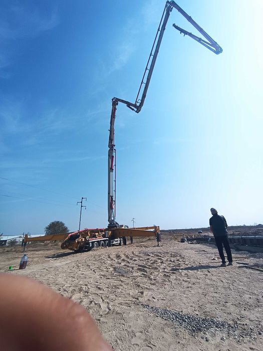 Автобетононасос хизмати 72 betonasos 72 metr
