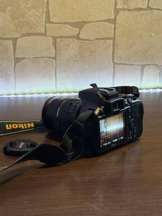 Aparat foto DSLR Nikon D3500 + Obiectiv AF-P NIKKOR 18-55mm G + Geantă