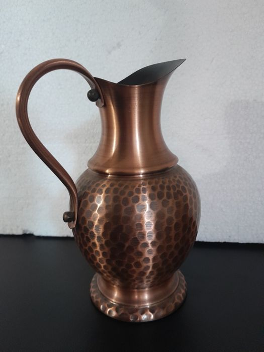 Carafa vintage din cupru,  h 21 cm, cap. 1 L