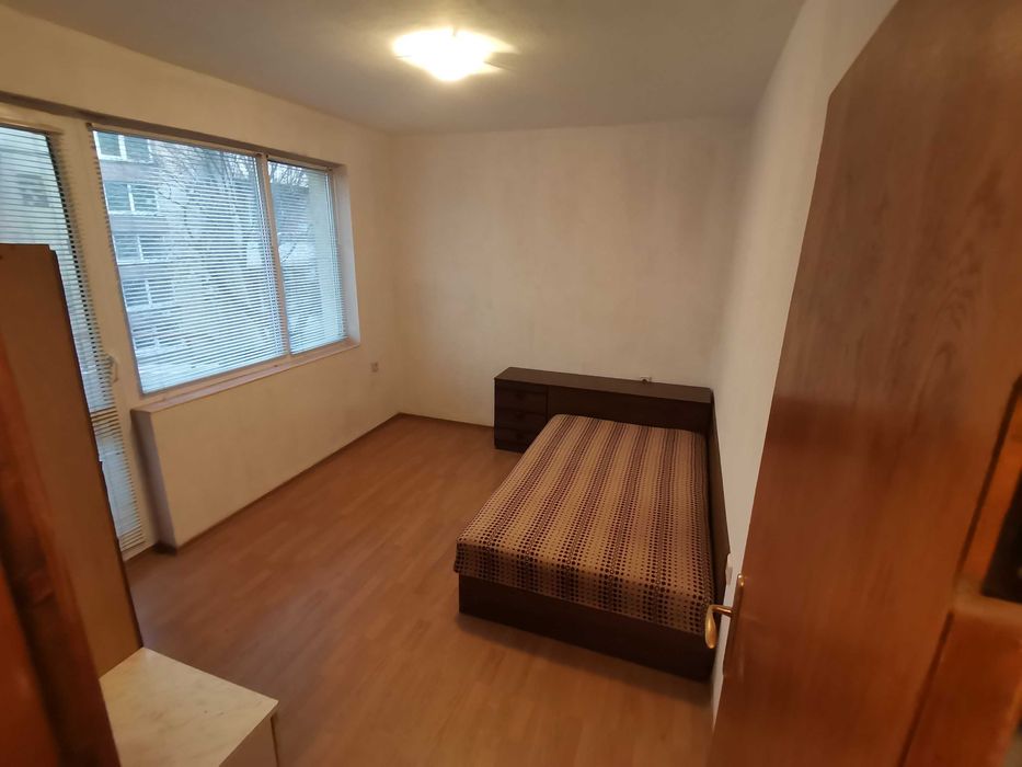 Дава се под наем Двустаен апартамент в Бургас, Братя Миладинови - 70 кв.м за 229.5 € - Снимка #1