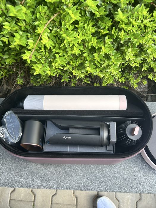 Dyson Airwrap HS09, чисто нов