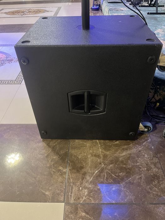 Subwoofer RCF 8004 activi