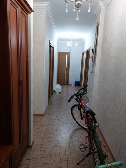 3 комн.кв 30 мкр, 183/1 дом. Этаж 2