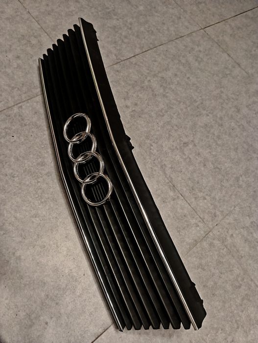 Решётка радиатора Ауди 100 с3