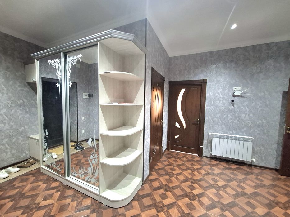 Сдается  2х  комнатная  Рудакий