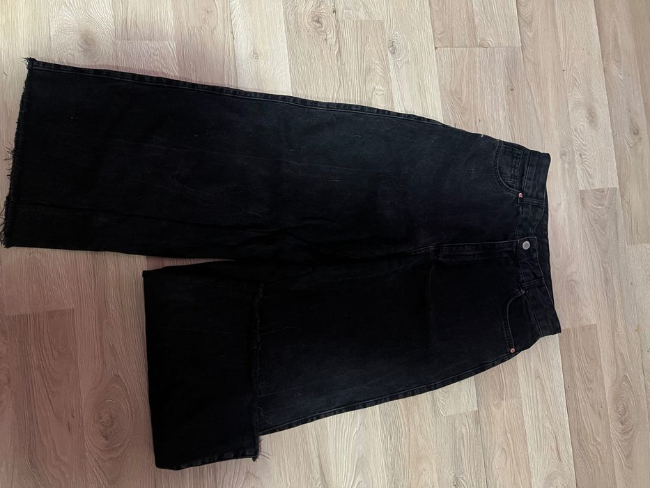 Продавам дънки bershka С/М размер