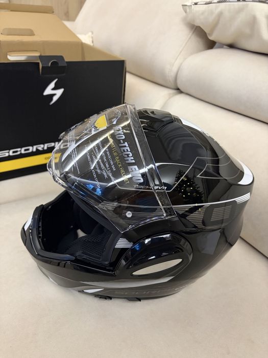 Casca moto Flip-back Scorpions EXO-Tech EVO Traveller