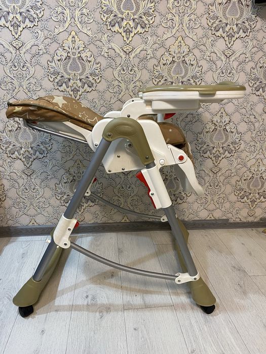 Стол для кормления