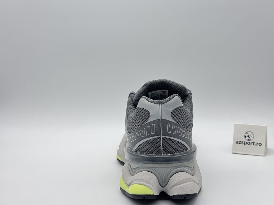 New Balance 9060 Noi Originali (44,5)