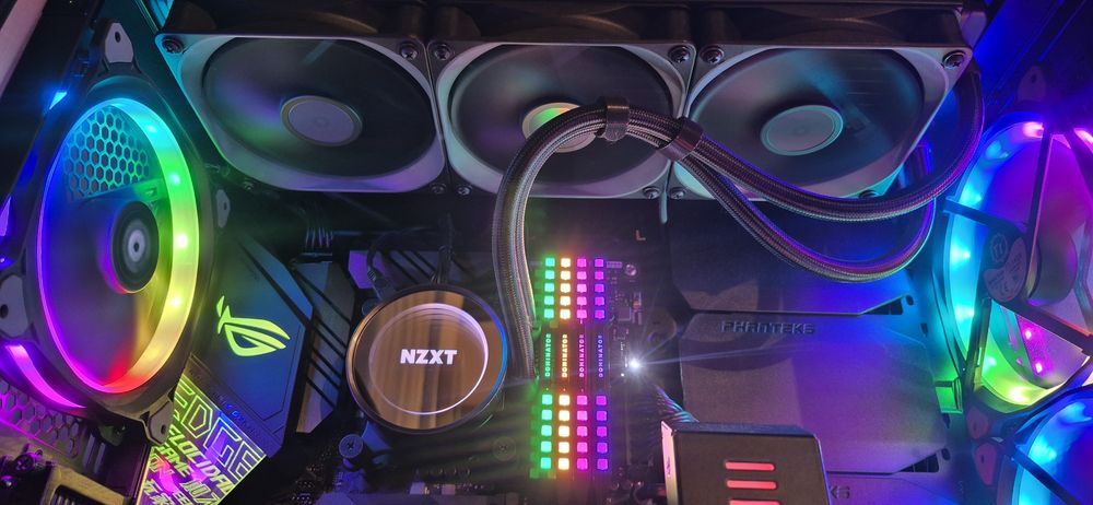 NZXT Kraken X73 AlO Watercooling 360mm compatibil Intel
