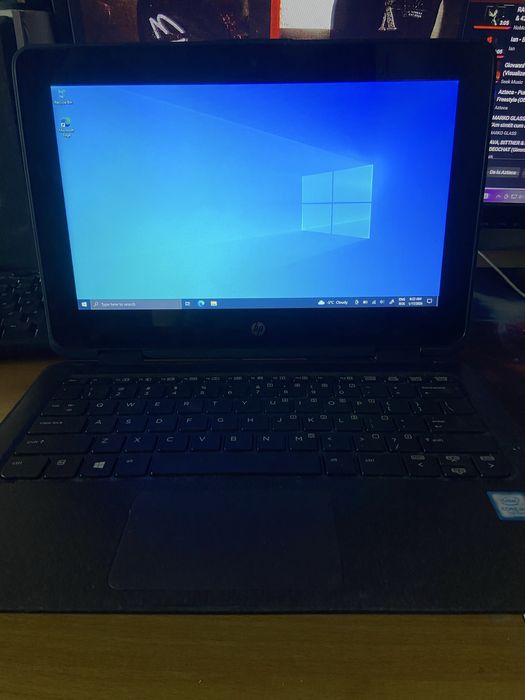 Vand HP cu touchscreen