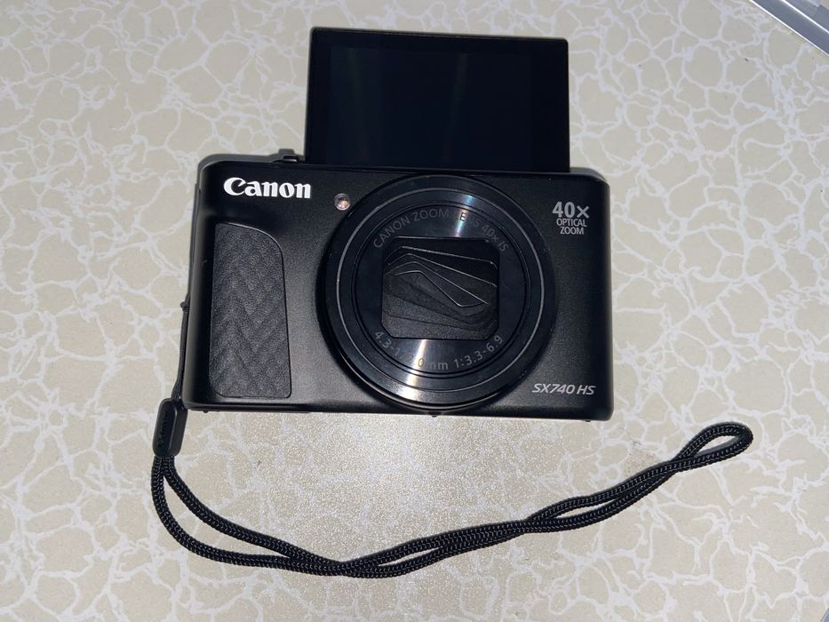 Продается новый Кэнон SX740HS