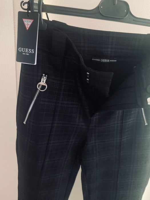 Панталон на GUESS