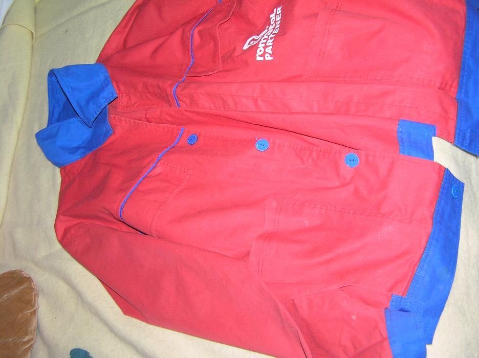 pantaloni pieptar cu bluza