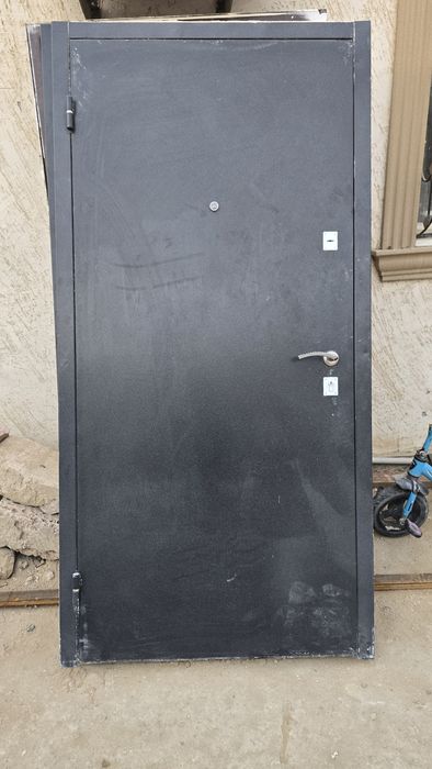 Продам входной двери