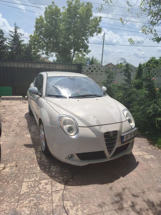 Mașina Alfa Romeo mito automata