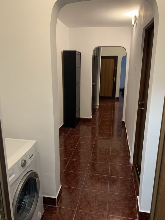 Inchiriez Apartament 3 Camere