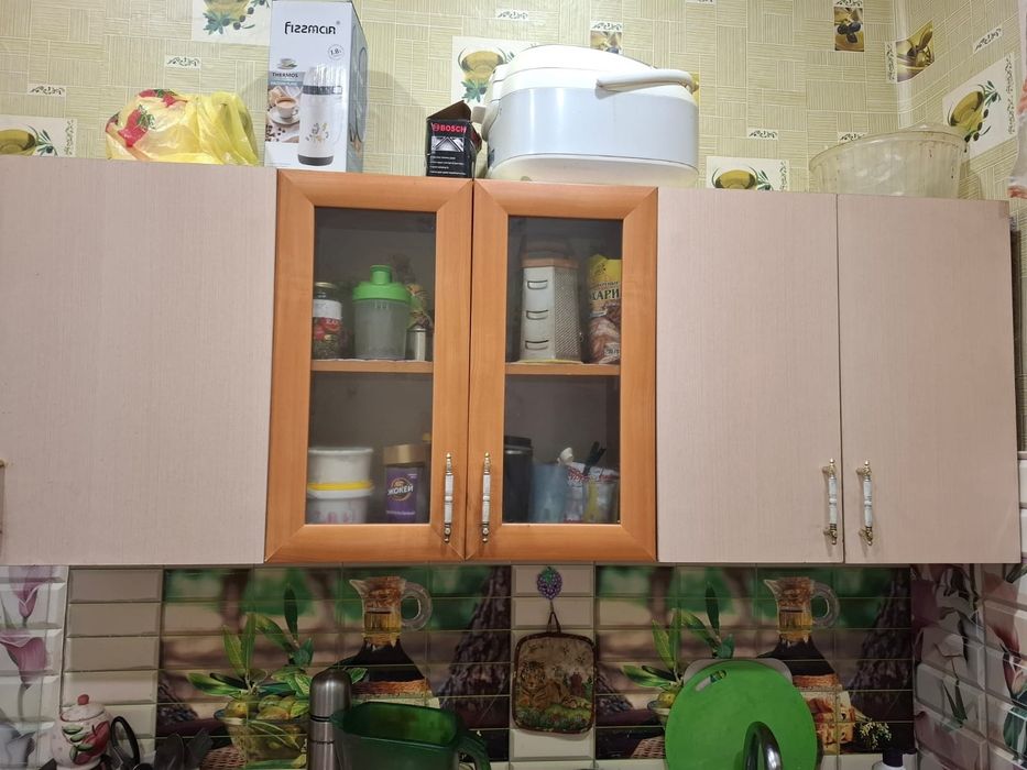 Кухонный гарнитур с мойкой