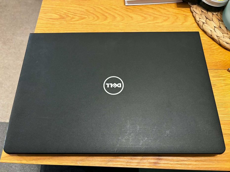 Лаптоп Dell Vostro 15 3568, 8 GB, 256, Windows 10 Pro