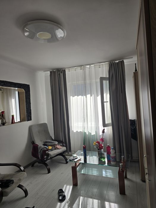 Inchiriez apartament cu 2 camere