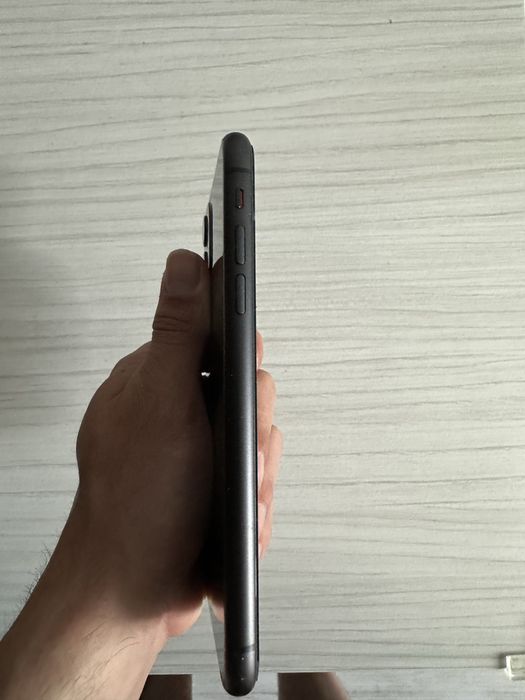 Iphone 11  Negru 64GB