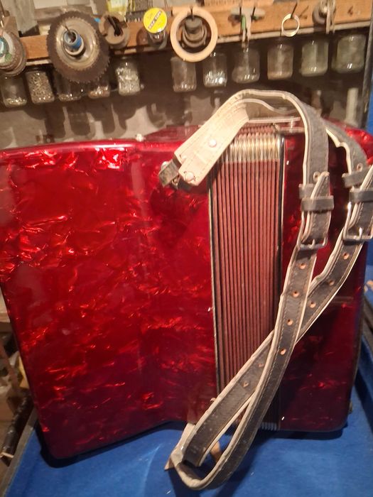 Акордеон Weltmeister 48 баса