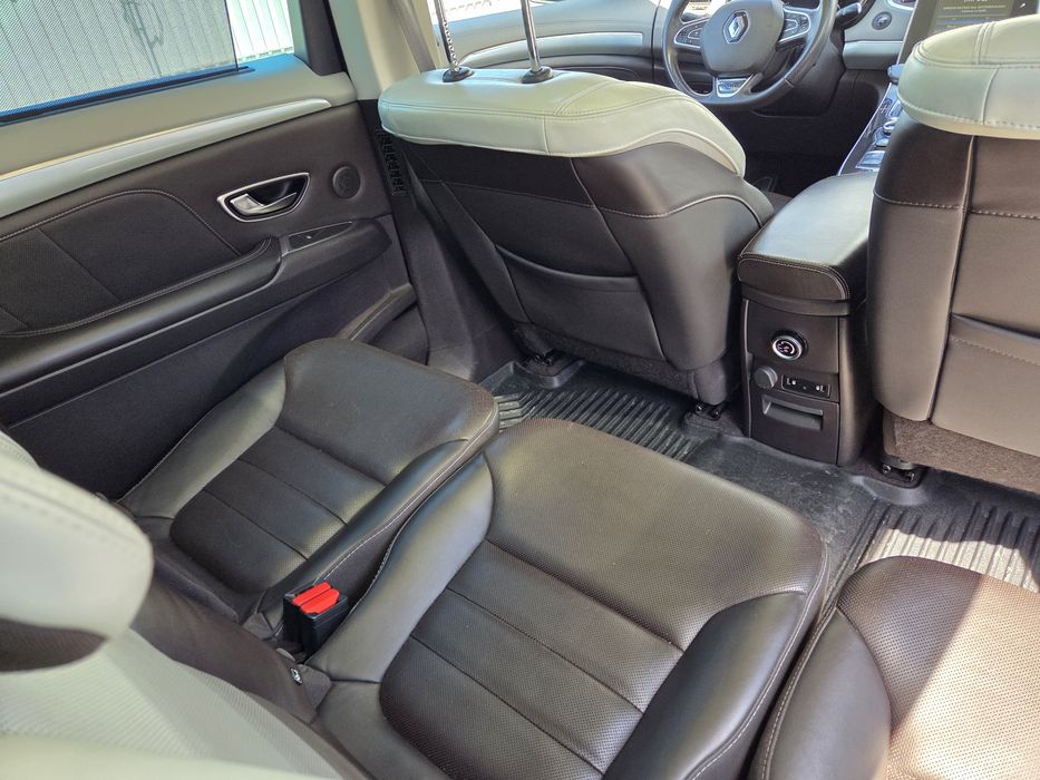 Renault Espace V Initiale
