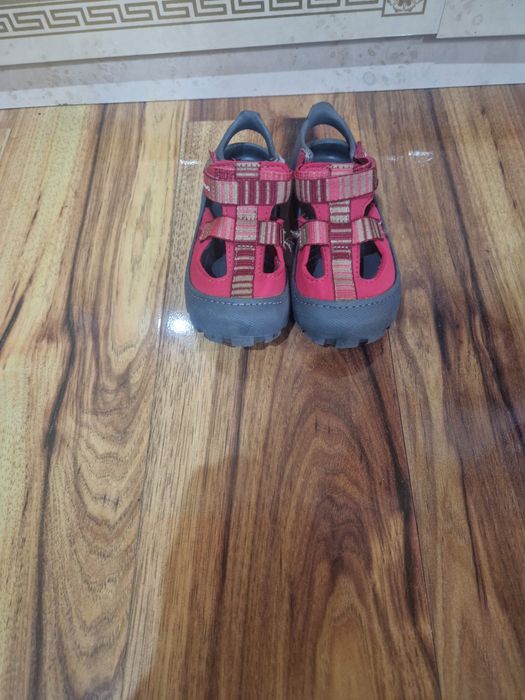 Sandalele Quechua masura 26