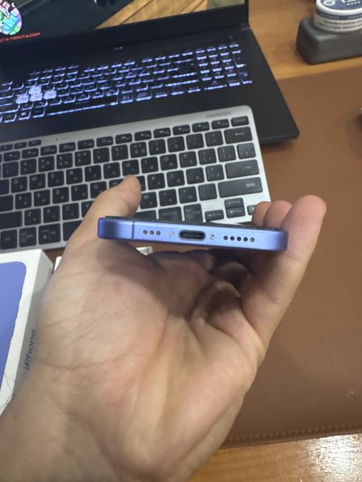 iPhone 16 128GB Blue