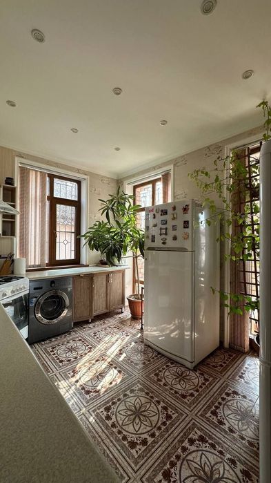 Евро дом 6, соток 2 этажа, 5 комнат, Въезд для авто