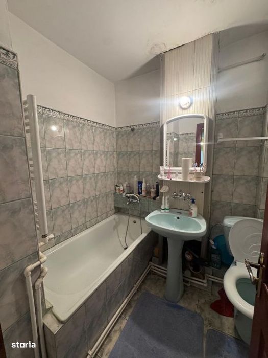 Apartament 2 camere, central , Radauti