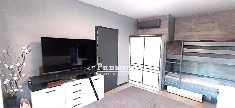 Продава се Тристаен апартамент в Свети Влас - 100 кв.м за 1480 €/кв.м - Снимка #1