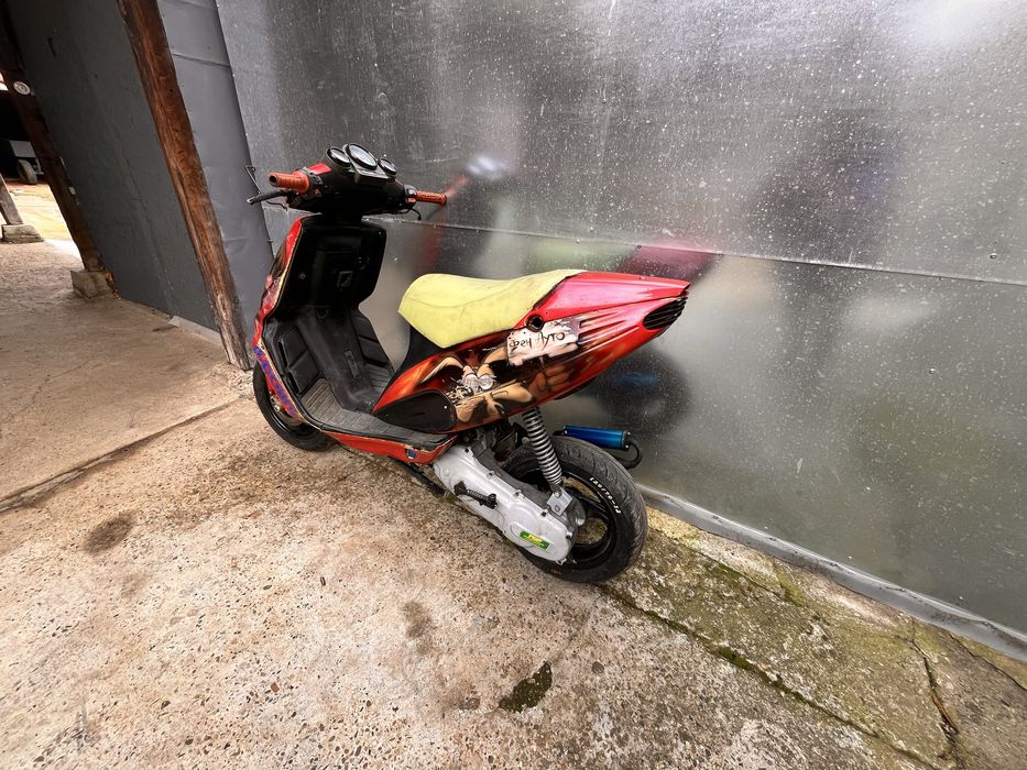 Скутер Malaguti  F12